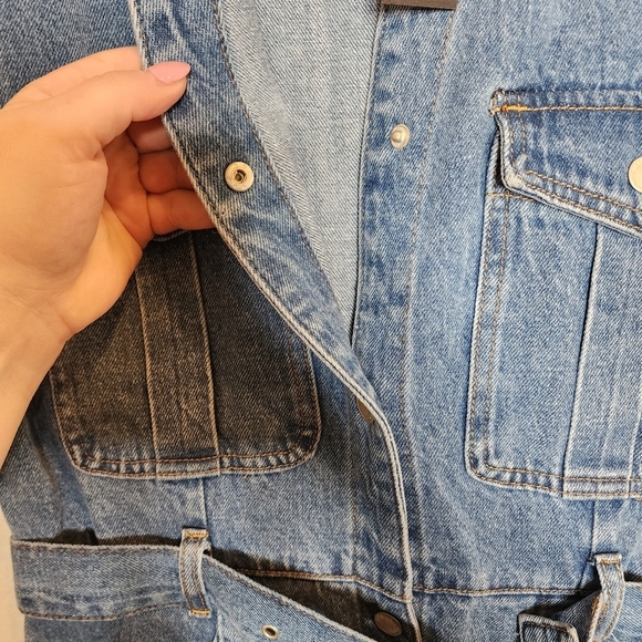 NWT BLANK NYC Womens Sleeveless Denim Belted cropped Jumpsuit. size medium. - Picture 11 of 16